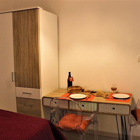 Marine Lux Apartments Пула Экстерьер фото