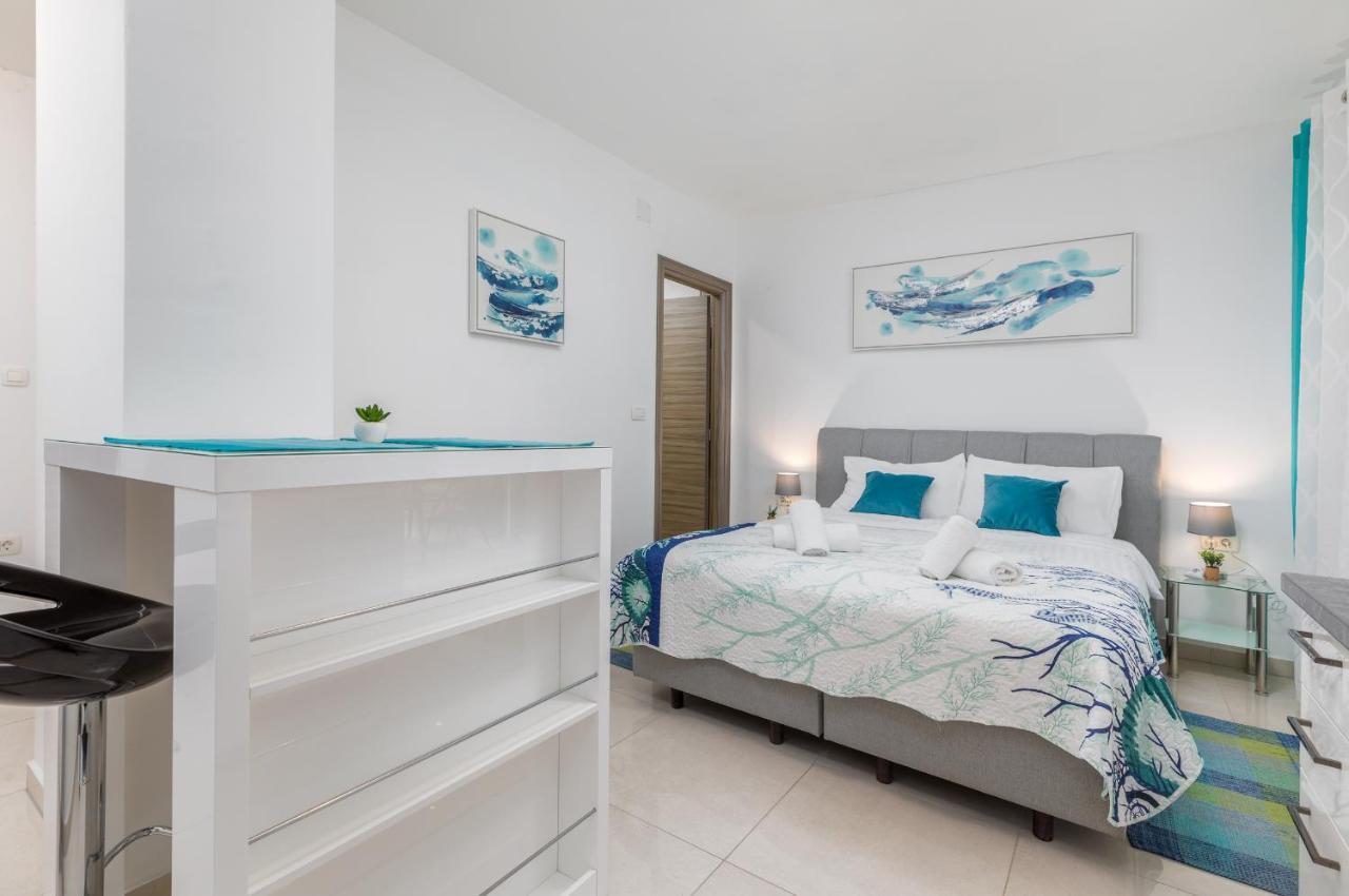 Marine Lux Apartments Пула Экстерьер фото