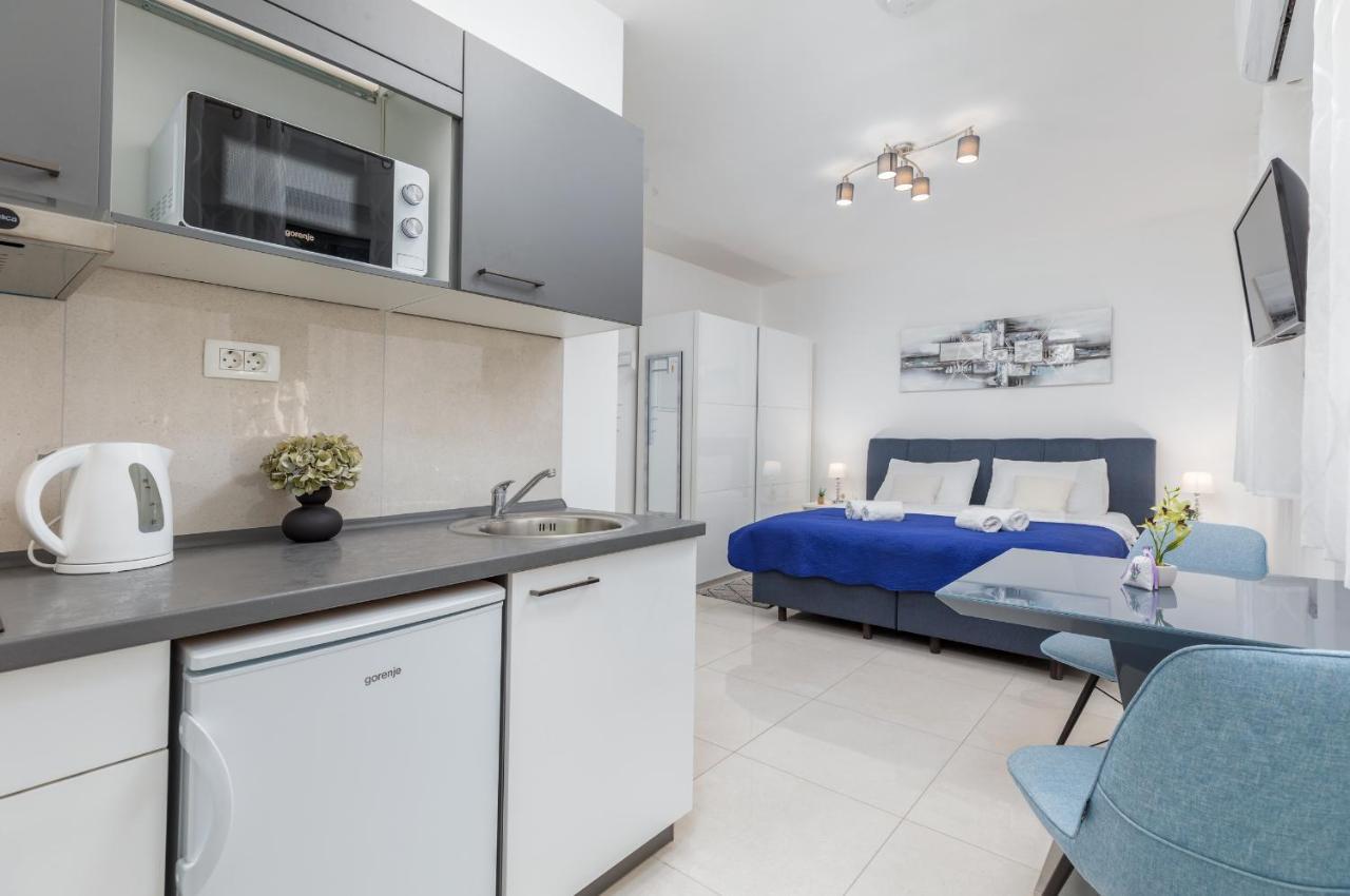 Marine Lux Apartments Пула Экстерьер фото