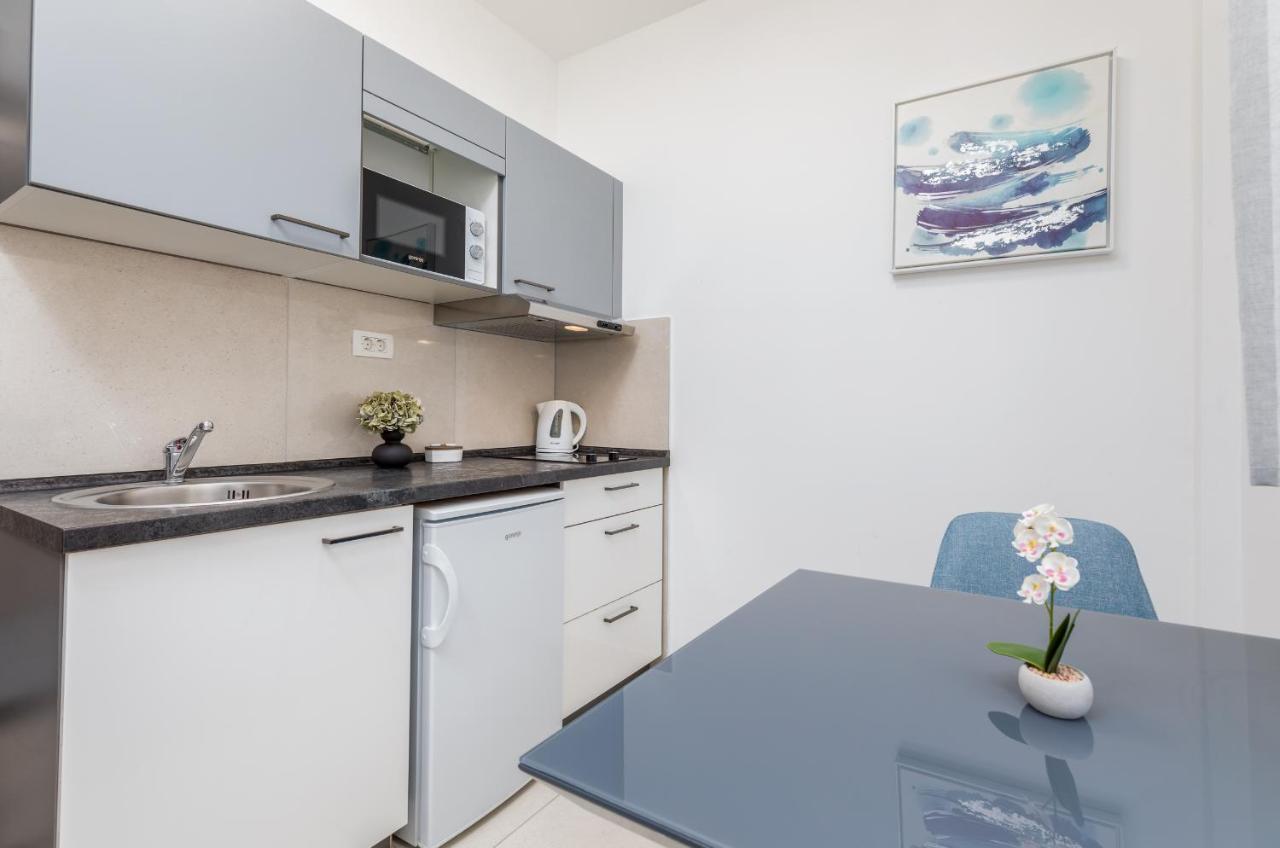 Marine Lux Apartments Пула Экстерьер фото